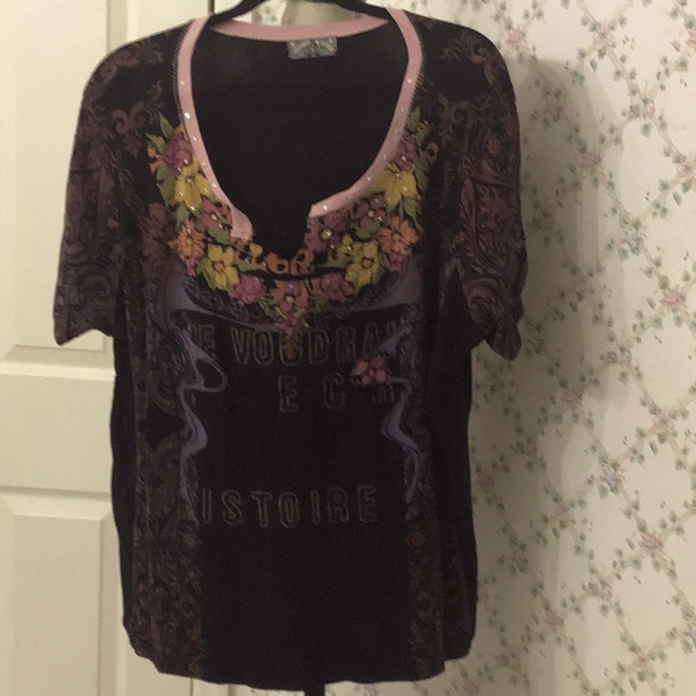 Fall perfect plus size 3X black shirt w/ fall color flower design.